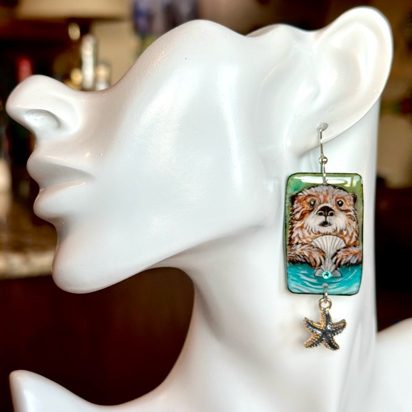 Handpainted hand made sea otter earrings OOAK lightweight sterling wildlife - Picture 4 of 5